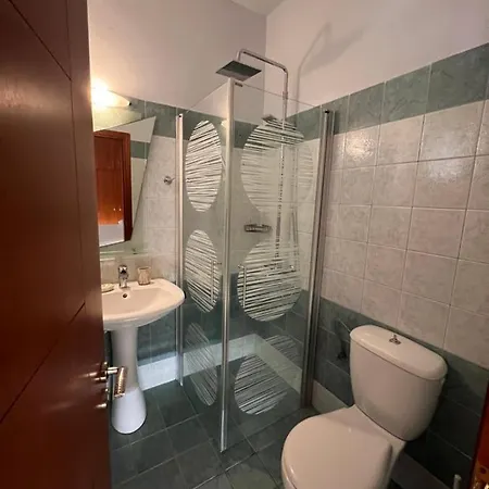 Appartamento Lovely 2 Bedroom With A Great Sea View Sarandë