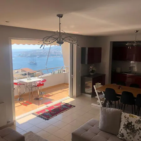 Apartment Lovely 2 Bedroom With A Great Sea View *