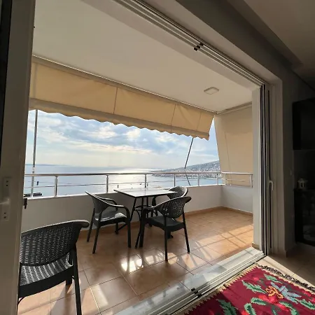 Apartment Lovely 2 Bedroom With A Great Sea View *