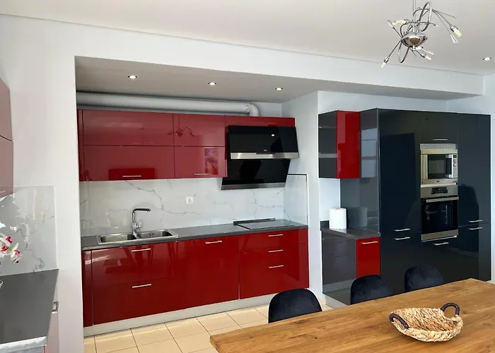Lovely 2 Bedroom With A Great Sea View Apartament *