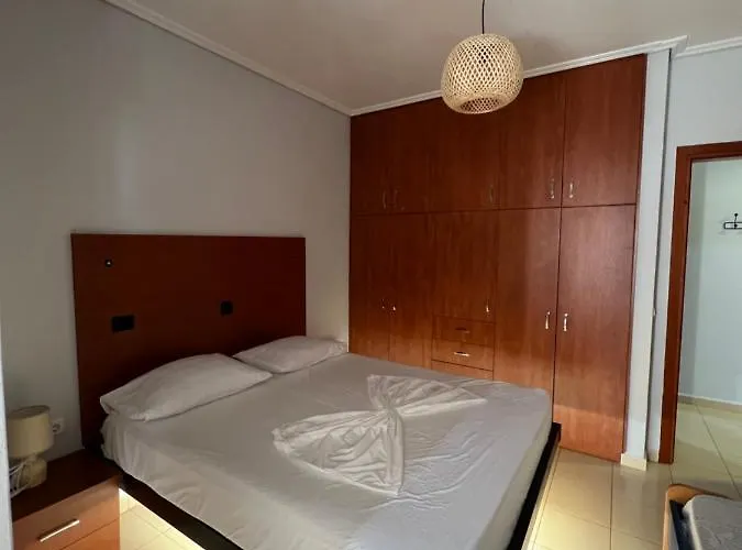 Lovely 2 Bedroom With A Great Sea View Apartament Saranda